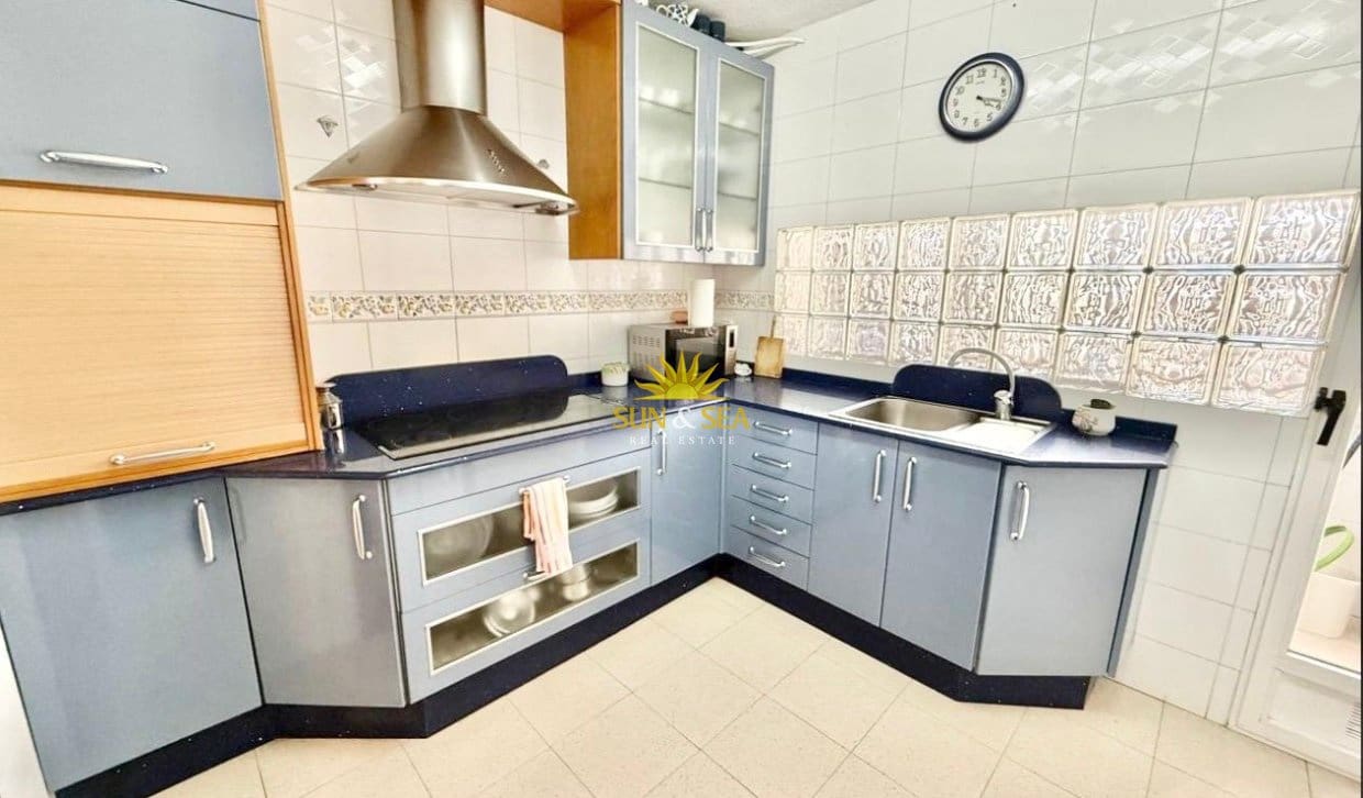 2 camera da letto Appartamento da affittare in Benidorm con piscina garage - 2.200 € (Rif: 10021390)