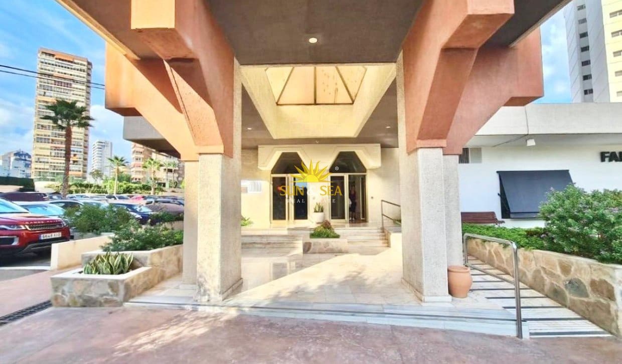 2 camera da letto Appartamento da affittare in Benidorm con piscina garage - 2.200 € (Rif: 10021390)