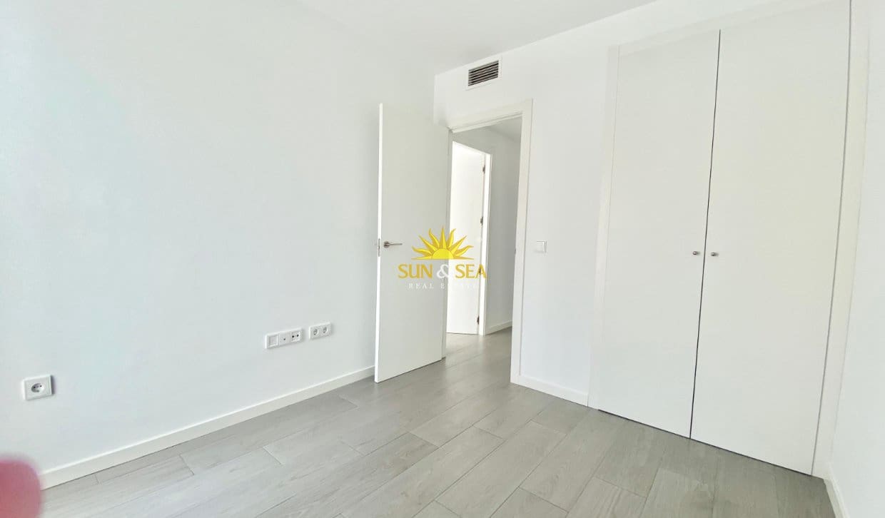3 sypialnia Penthouse do wynajęcia w San Vicente / Sant Vicent del Raspeig z basenem garażem - 1 200 € (Ref: 10021392)