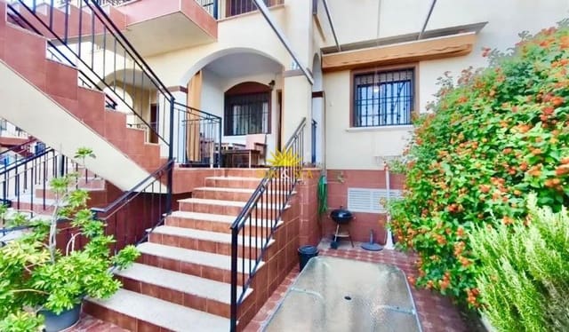 2 bedroom Townhouse for rent in Parque Acuático - Sector 25, Torrevieja - € 1,000 (Ref: 10021393)