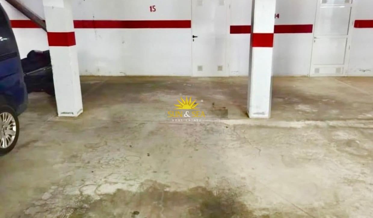2 bedroom Townhouse for rent in Torrevieja with pool - € 1,000 (Ref: 10021393)