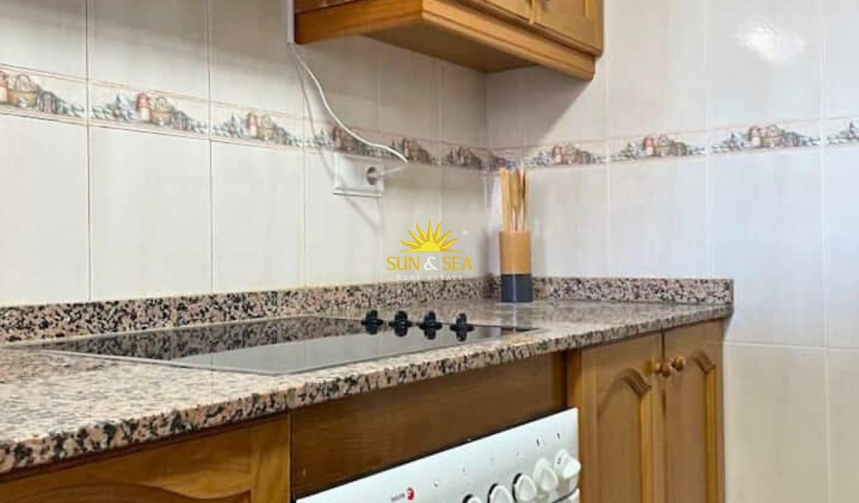 1 makuuhuone Huoneisto vuokrattavana paikassa La Villajoyosa / Vila Joiosa mukana uima-altaan - 950 € (Ref: 10021394)