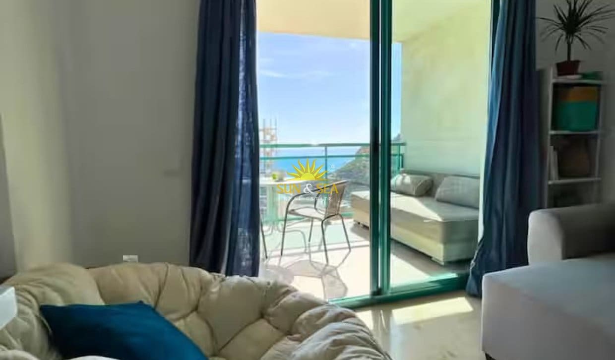 1 makuuhuone Huoneisto vuokrattavana paikassa La Villajoyosa / Vila Joiosa mukana uima-altaan - 950 € (Ref: 10021394)