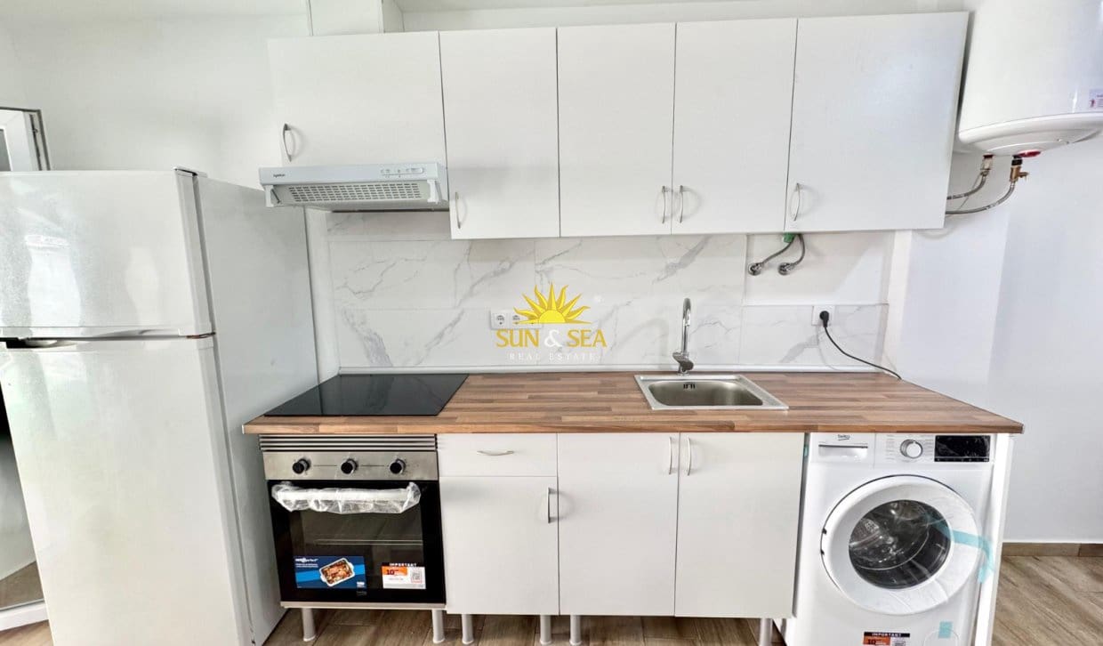 Villa/Maison de 1 chambre à louer à Orihuela - 650 € (Ref: 10021636)
