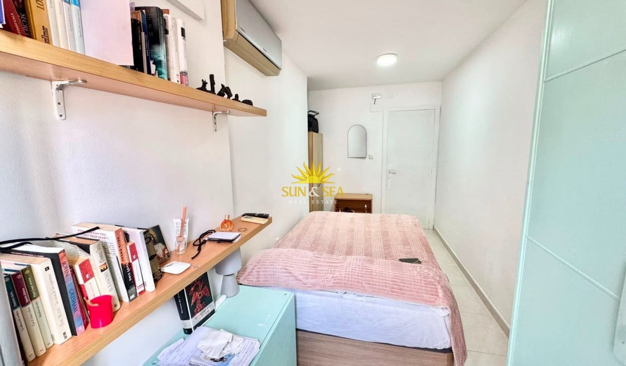 Apartamento de 1 habitación en Guardamar del Segura en alquiler vacacional - 500 € (Ref: 10021725)
