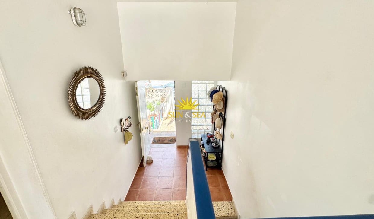 6 bedroom Villa for holiday rental in Torrevieja with garage - € 1,250 (Ref: 10022955)