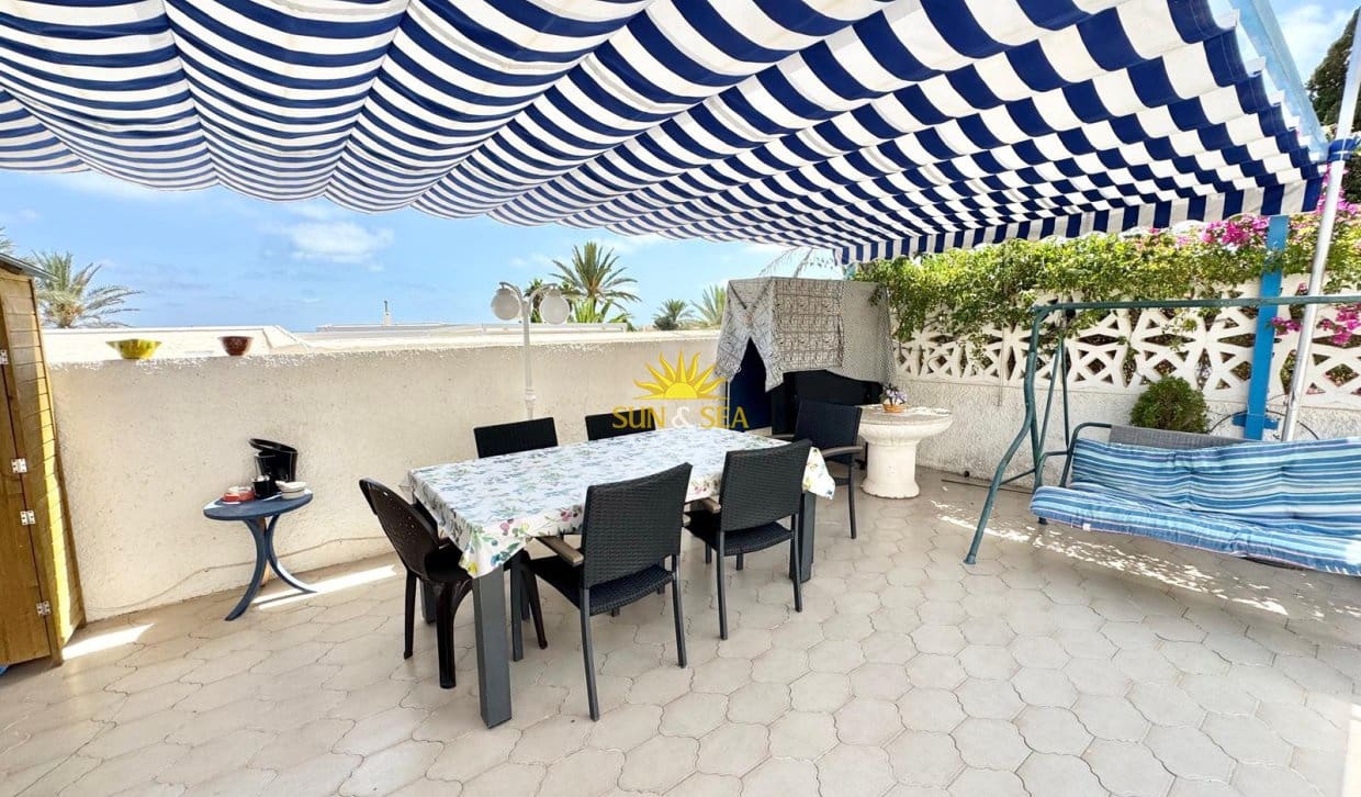 6 bedroom Villa for holiday rental in Torrevieja with garage - € 1,250 (Ref: 10022955)