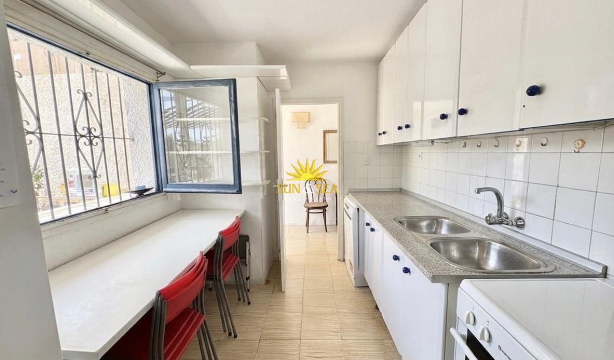 6 bedroom Villa for holiday rental in Torrevieja with garage - € 1,250 (Ref: 10022955)