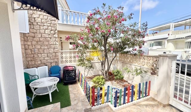 Chalet de 6 habitaciones en Cabo Cervera, Torrevieja en alquiler vacacional con garaje - 1.250 € (Ref: 10022955)