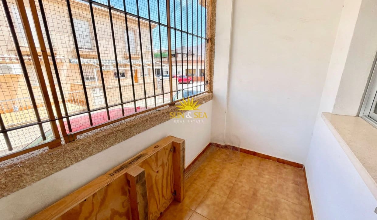 3 bedroom Apartment for rent in Los Cuarteros with garage - € 750 (Ref: 10022956)