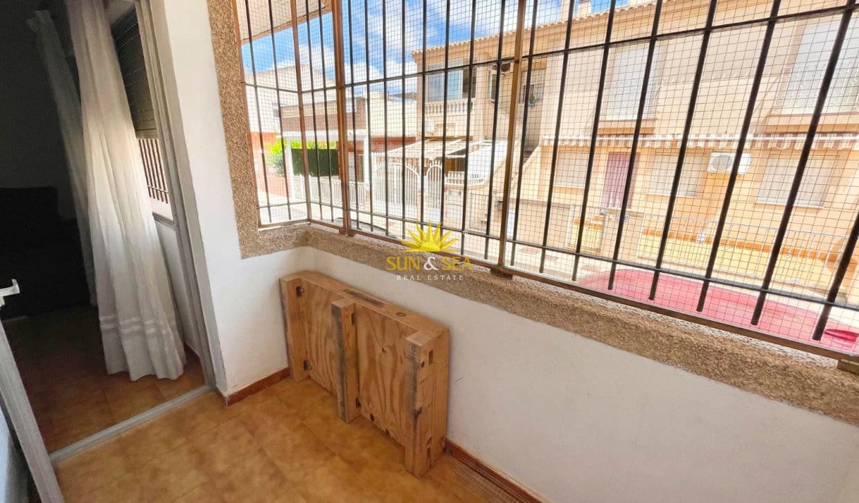 3 bedroom Apartment for rent in Los Cuarteros with garage - € 750 (Ref: 10022956)