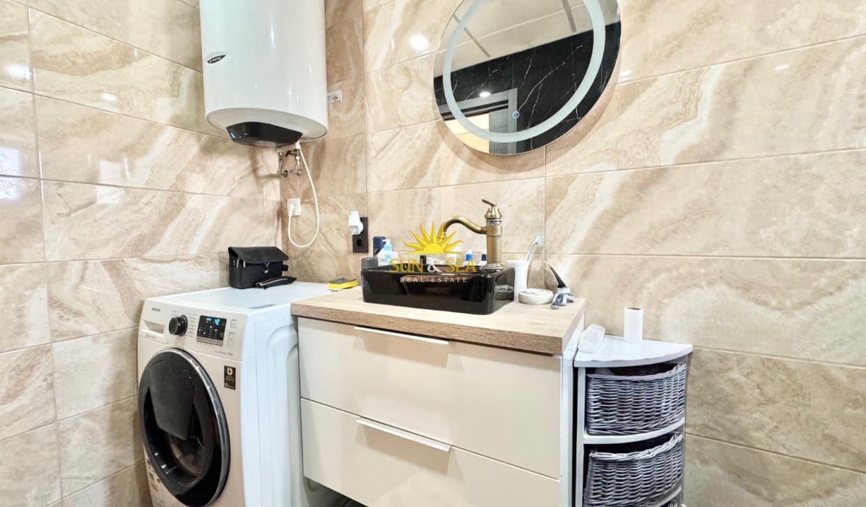 1 soveværelse Byhus til leje i Torrevieja - € 890 (Ref: 10023155)