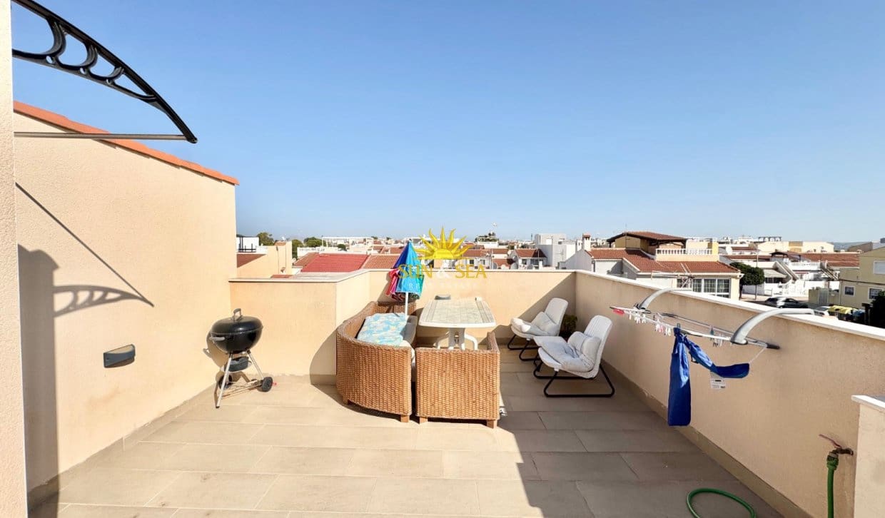 1 soveværelse Byhus til leje i Torrevieja - € 890 (Ref: 10023155)