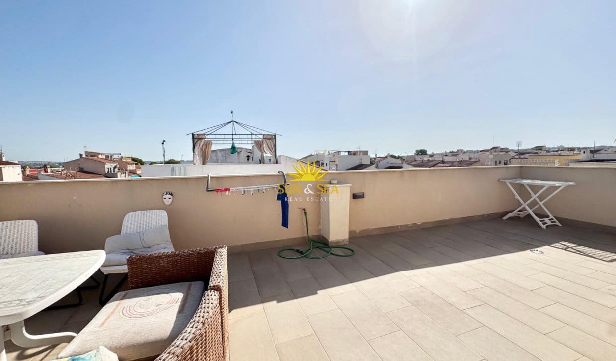 1 soveværelse Byhus til leje i Torrevieja - € 890 (Ref: 10023155)