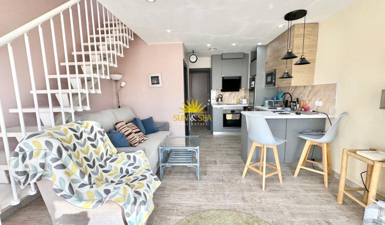 1 soveværelse Byhus til leje i Torrevieja - € 890 (Ref: 10023155)