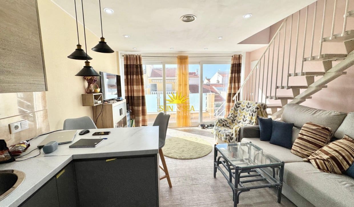 1 soveværelse Byhus til leje i Torrevieja - € 890 (Ref: 10023155)
