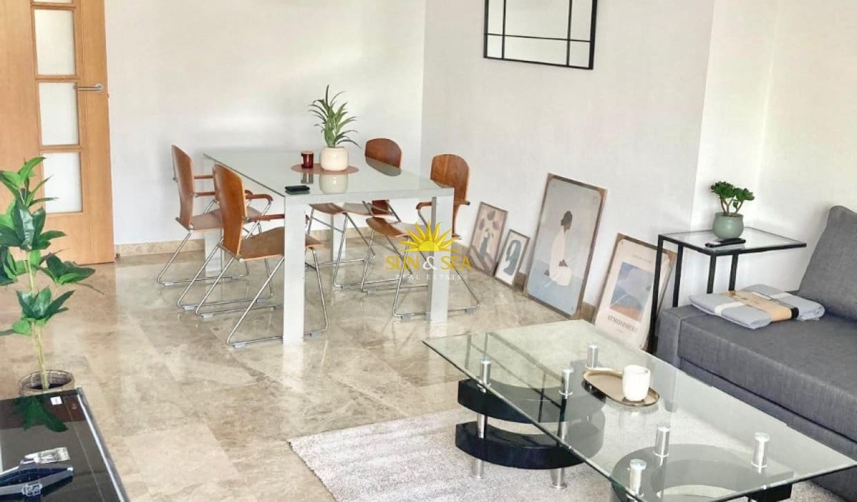 Apartamento de 3 habitaciones en Alicante / Alacant ciudad en alquiler con garaje - 1.350 € (Ref: 10023156)