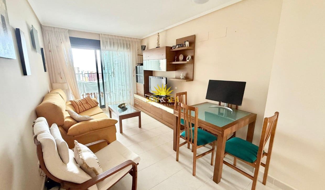 Apartamento de 2 habitaciones en Benidorm en alquiler vacacional con garaje - 1.550 € (Ref: 10023157)