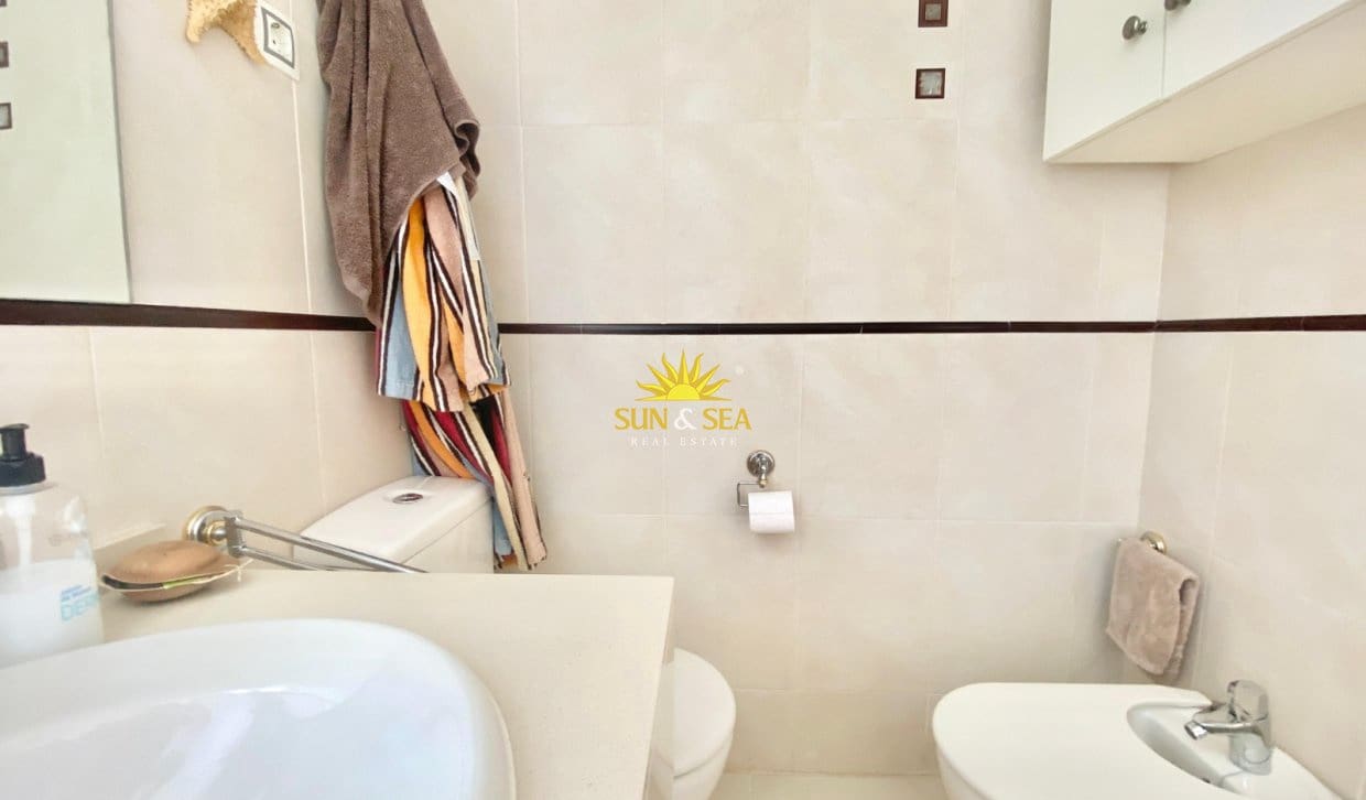 2 quarto Apartamento para arrendamento para férias em Benidorm com Garagem - 1 550 € (Ref: 10023157)