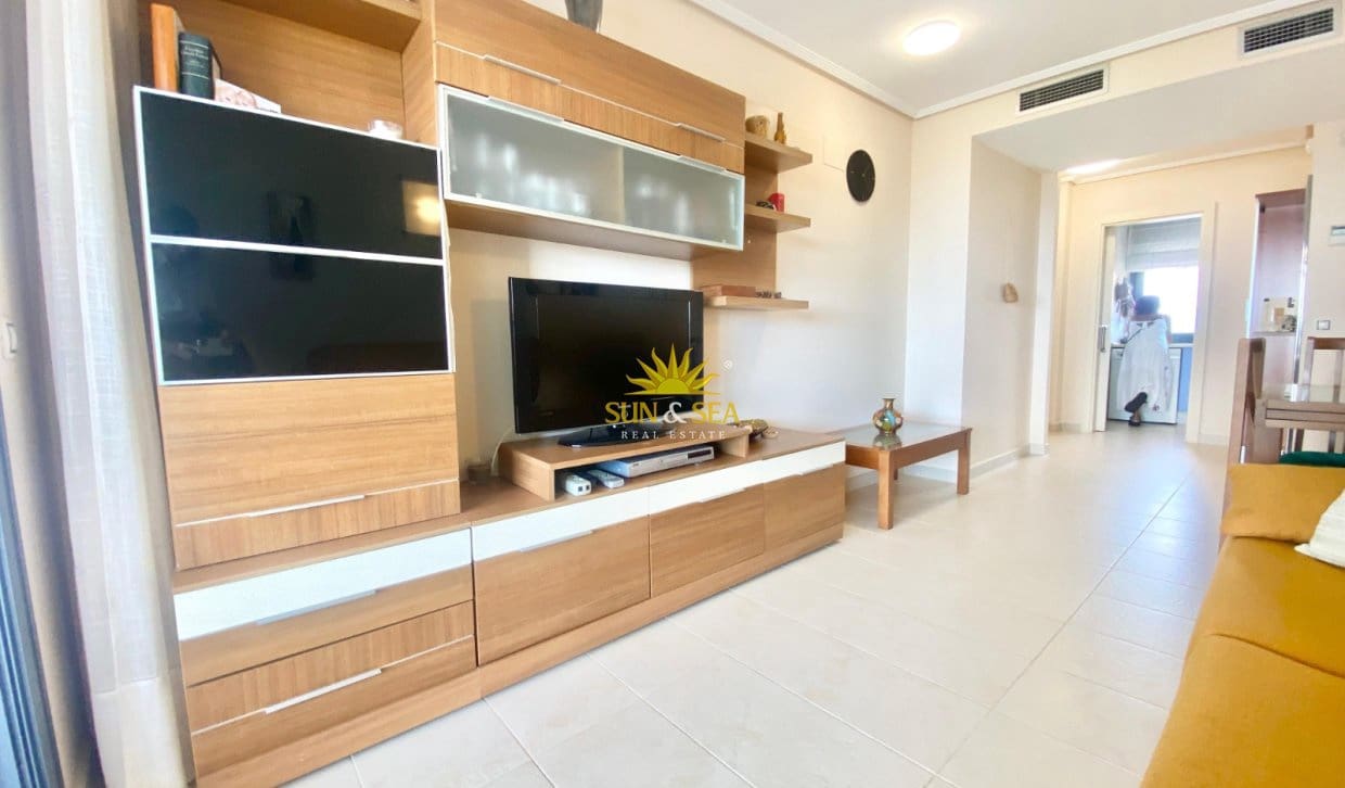 2 quarto Apartamento para arrendamento para férias em Benidorm com Garagem - 1 550 € (Ref: 10023157)