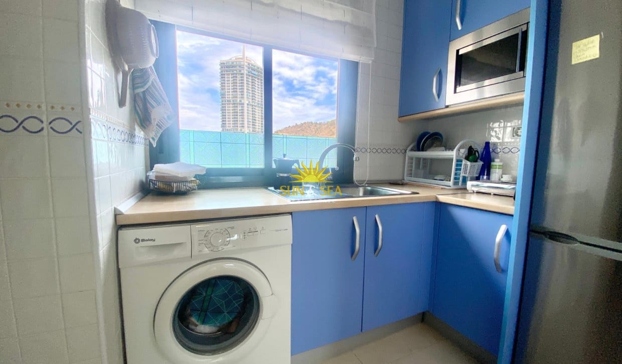 2 quarto Apartamento para arrendamento para férias em Benidorm com Garagem - 1 550 € (Ref: 10023157)
