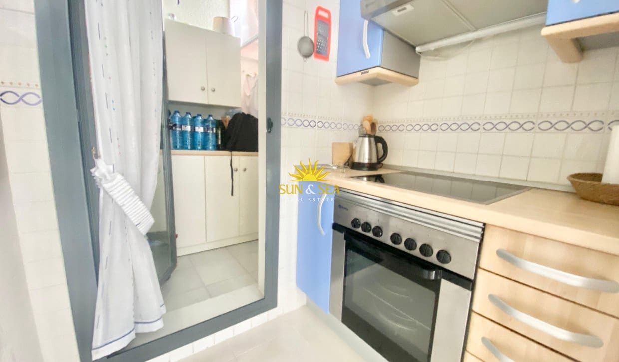 2 quarto Apartamento para arrendamento para férias em Benidorm com Garagem - 1 550 € (Ref: 10023157)
