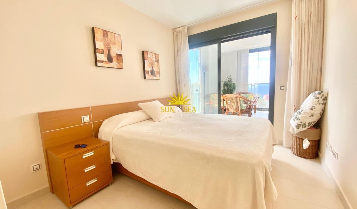 2 quarto Apartamento para arrendamento para férias em Benidorm com Garagem - 1 550 € (Ref: 10023157)