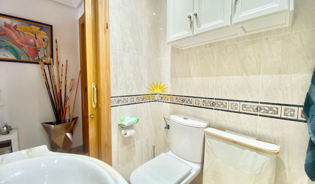 Appartement de 2 chambres à louer à Playa de San Juan avec piscine garage - 1 000 € (Ref: 10023285)