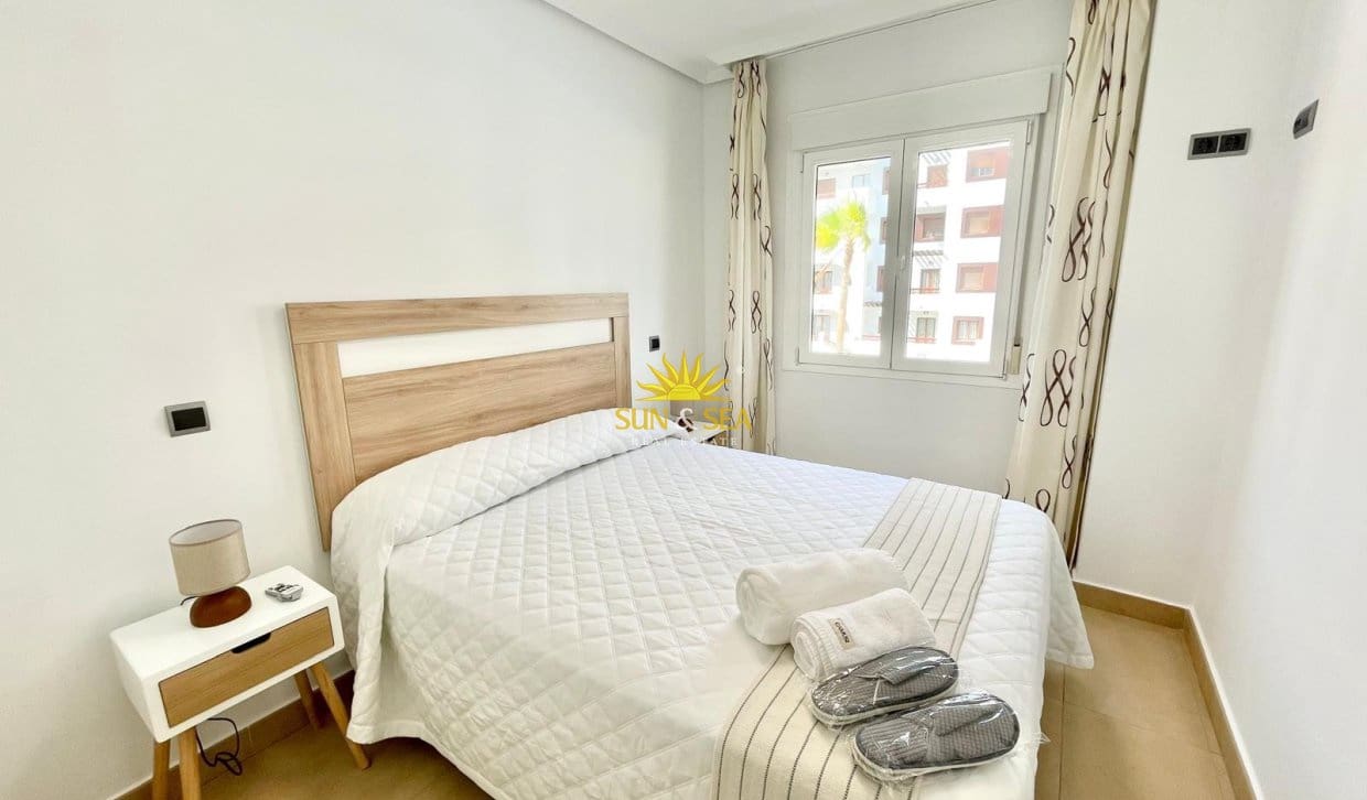 1 bedroom Apartment for rent in Los Alcazares with pool - € 1,100 (Ref: 10023364)
