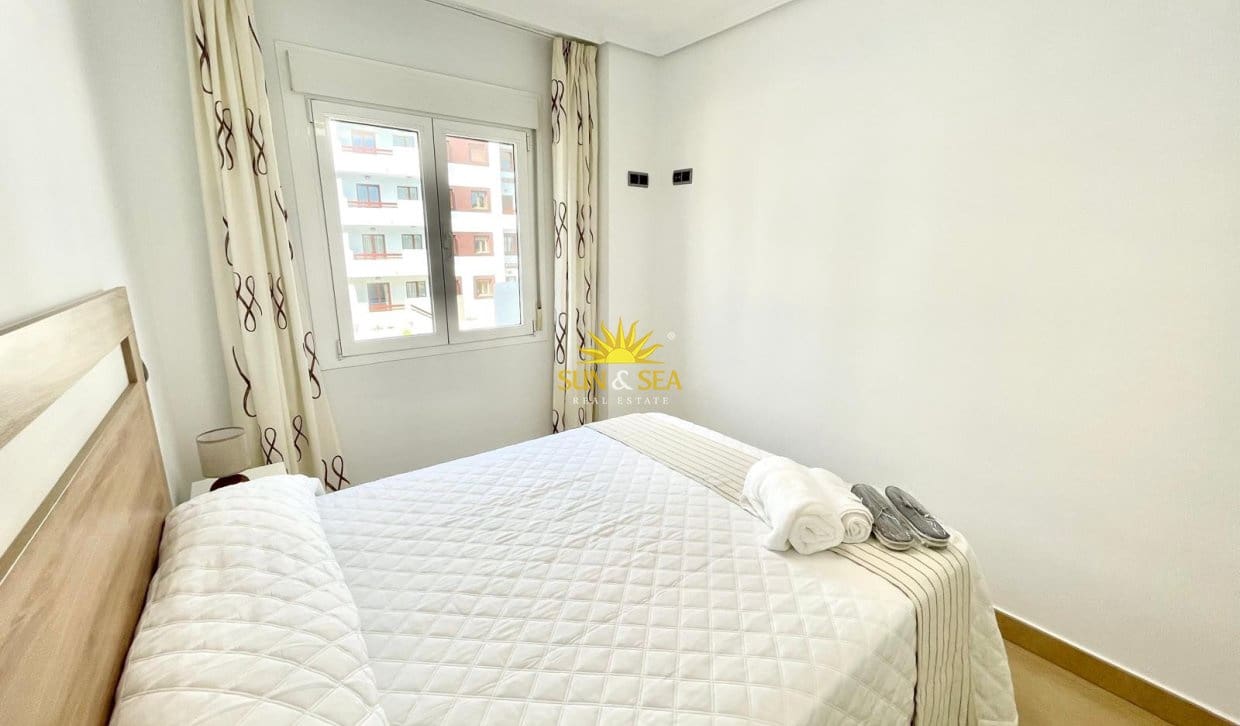 1 bedroom Apartment for rent in Los Alcazares with pool - € 1,100 (Ref: 10023364)