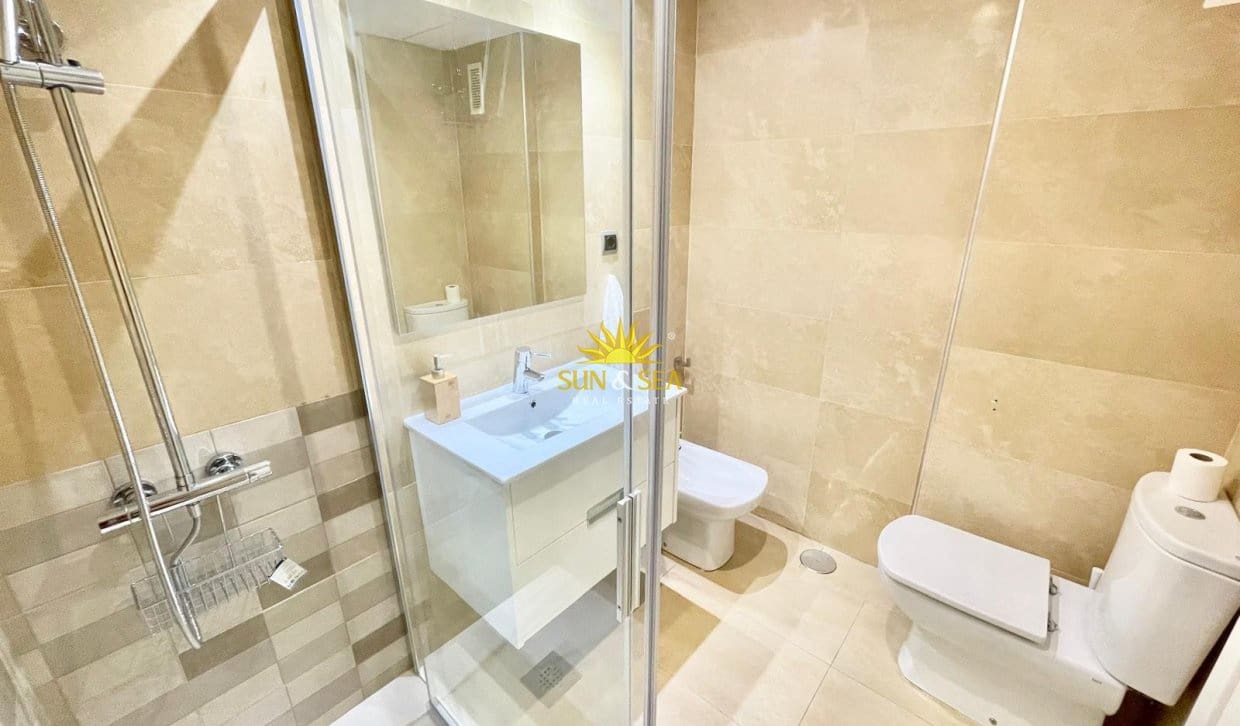 1 bedroom Apartment for rent in Los Alcazares with pool - € 1,100 (Ref: 10023364)