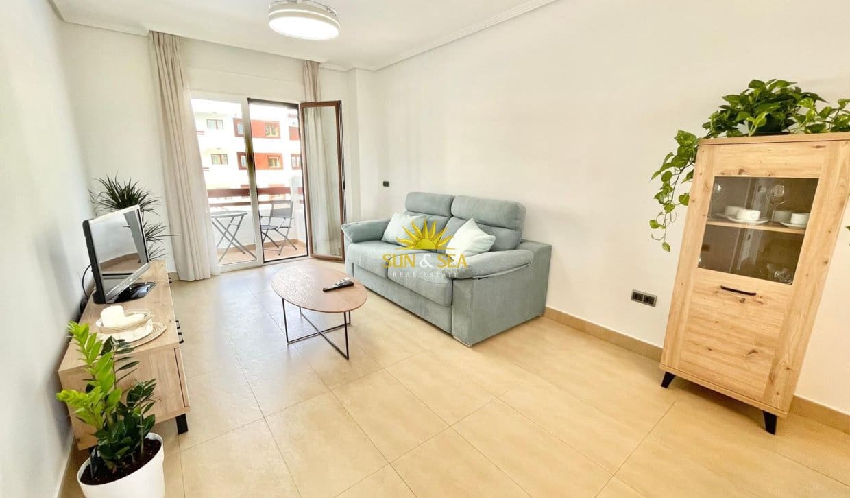 1 bedroom Apartment for rent in Los Alcazares with pool - € 1,100 (Ref: 10023364)