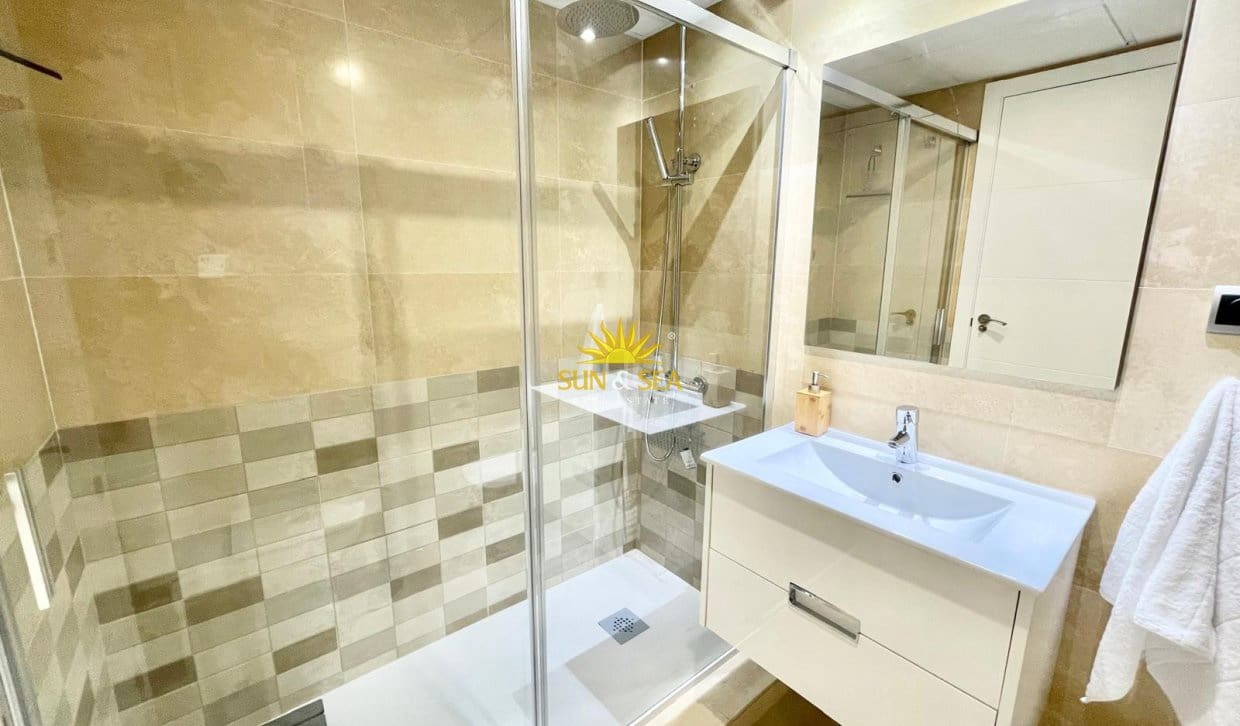 1 bedroom Apartment for rent in Los Alcazares with pool - € 1,100 (Ref: 10023364)