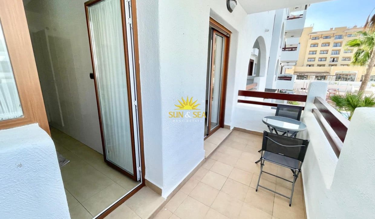 1 soveværelse Lejlighed til leje i Los Alcazares med swimmingpool - € 1.100 (Ref: 10024453)