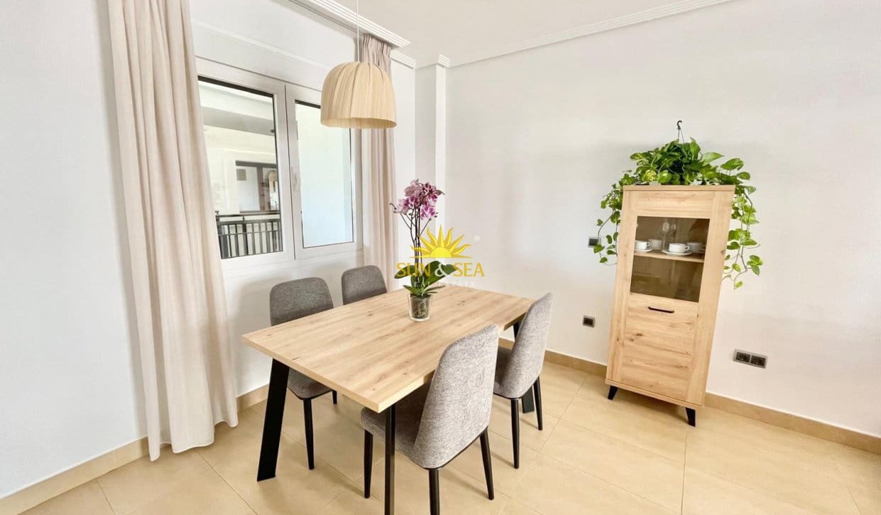 1 soveværelse Lejlighed til leje i Los Alcazares med swimmingpool - € 1.100 (Ref: 10024453)