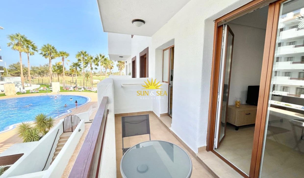 1 soveværelse Lejlighed til leje i Los Alcazares med swimmingpool - € 1.100 (Ref: 10024453)