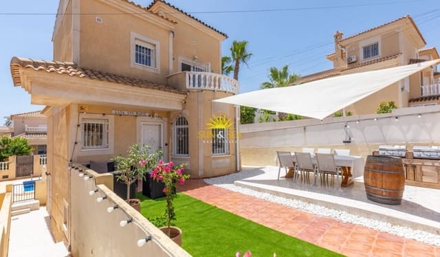 3 slaapkamer Villa te huur in Torrevieja - € 1.650 (Ref: 10024605)