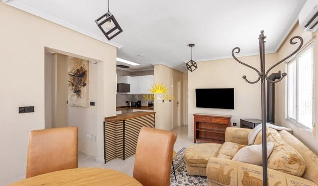 3 slaapkamer Villa te huur in Torrevieja - € 1.650 (Ref: 10024605)