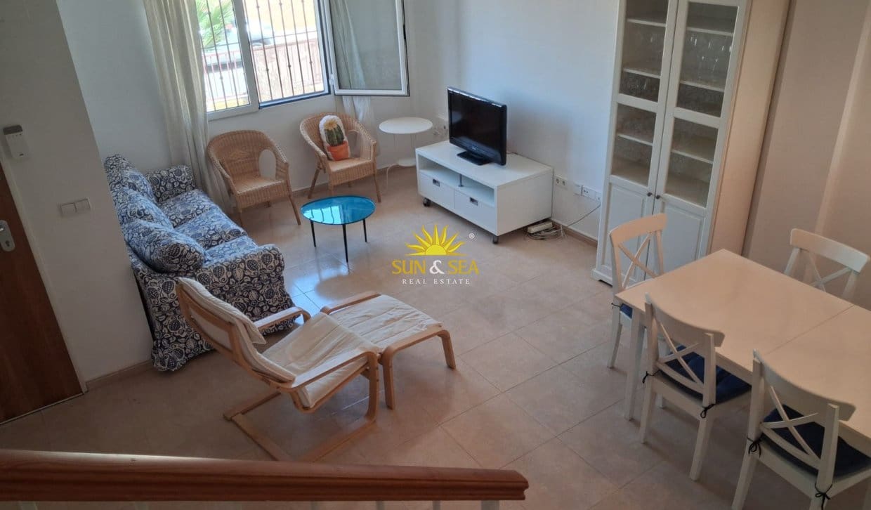 4 slaapkamer Huis te koop in Los Alcazares met zwembad garage - € 239.000 (Ref: 10026002)