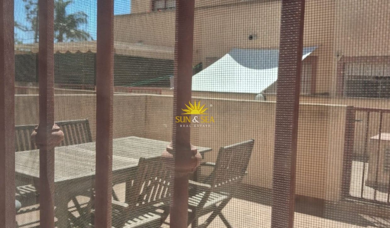 4 slaapkamer Huis te koop in Los Alcazares met zwembad garage - € 239.000 (Ref: 10026002)