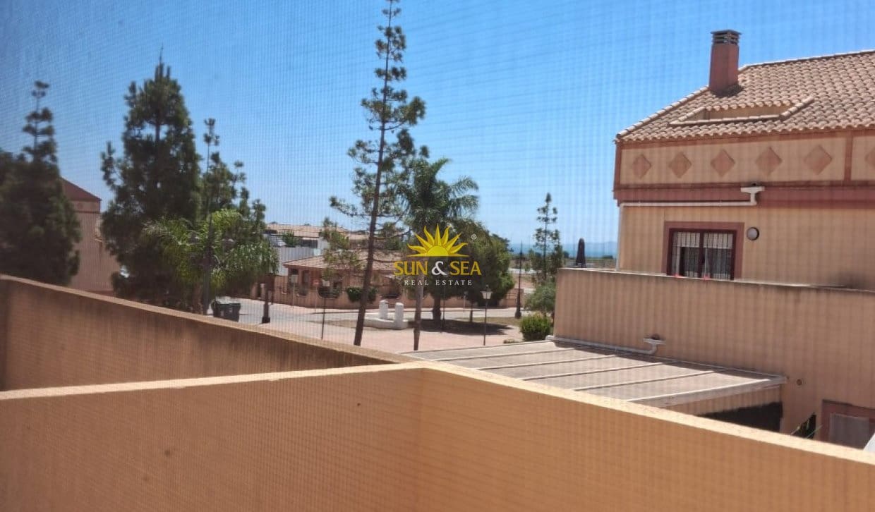 4 slaapkamer Huis te koop in Los Alcazares met zwembad garage - € 239.000 (Ref: 10026002)