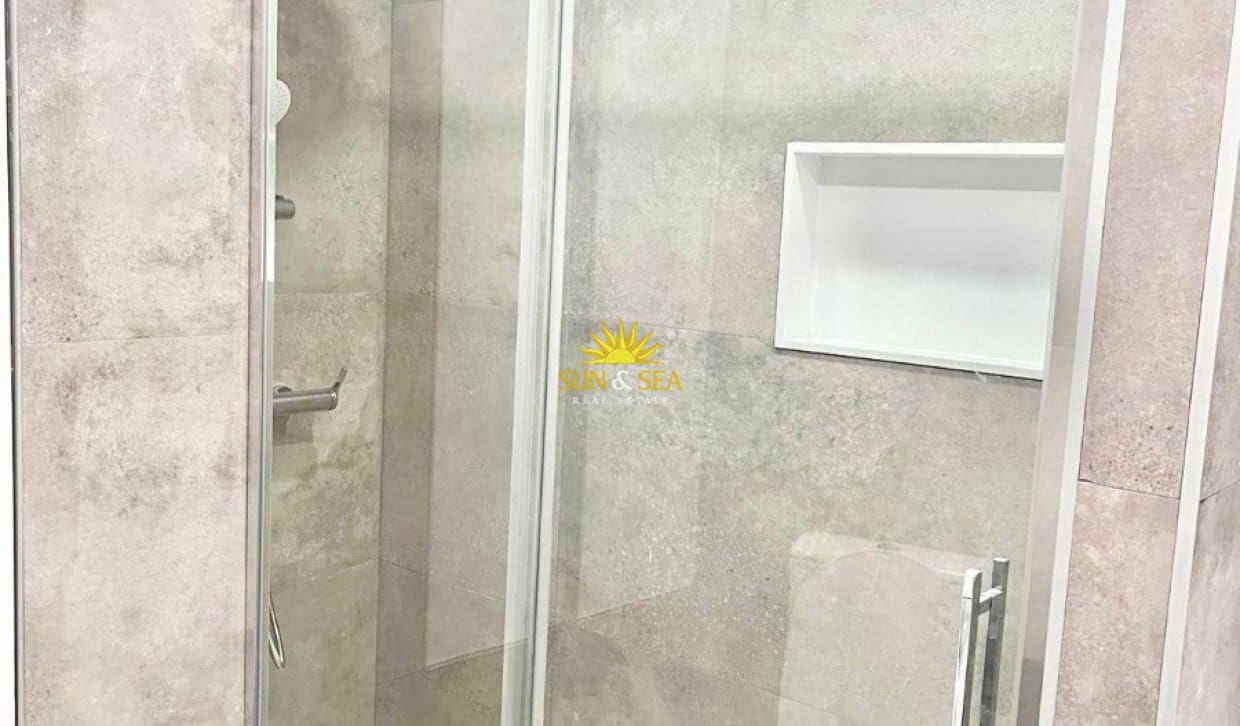 Appartement de 1 chambre à louer à El Campello - 950 € (Ref: 10026506)