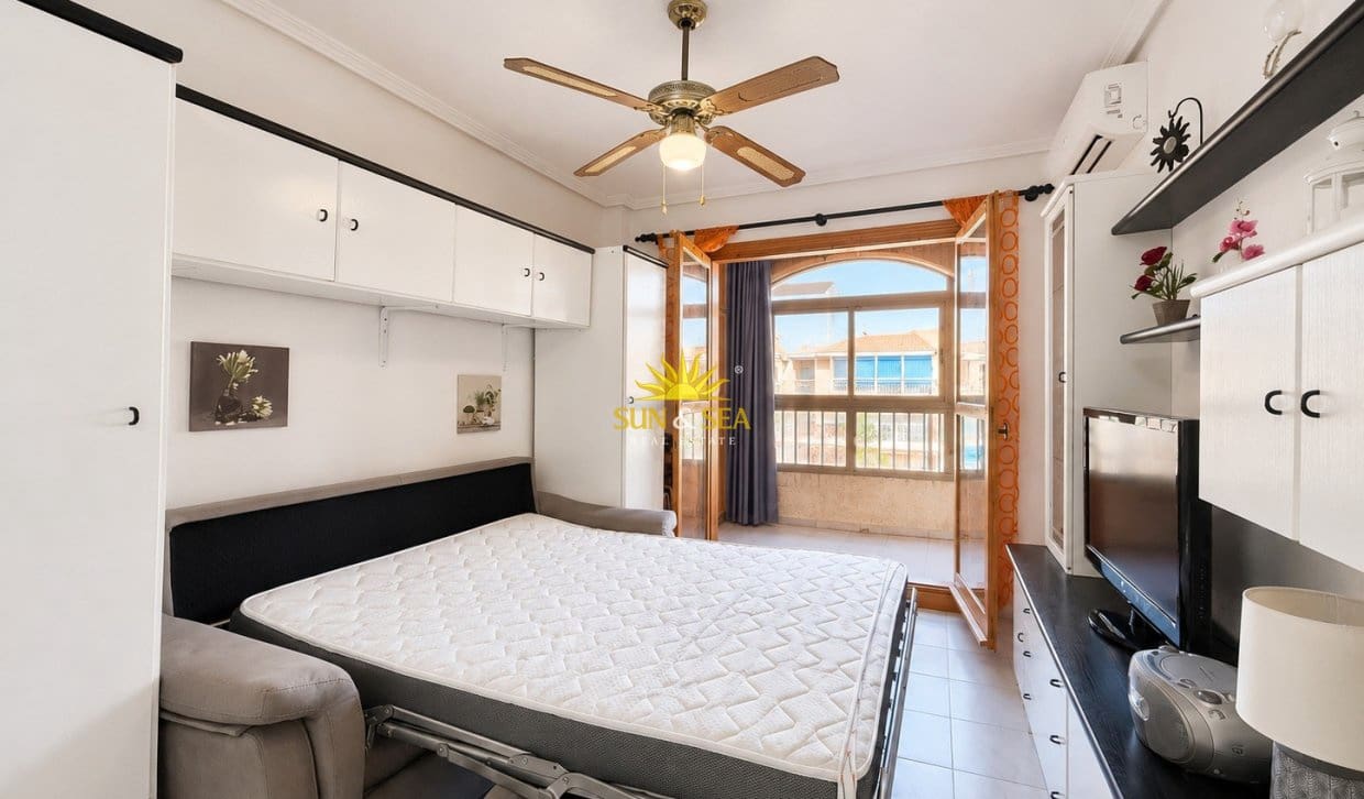 1 bedroom Studio for rent in La Mata with pool - € 650 (Ref: 10026580)