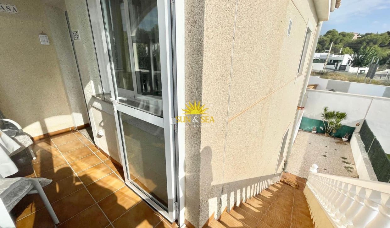 Maison de Ville de 2 chambres à louer à Pinar de Campoverde avec piscine - 1 100 € (Ref: 10029537)