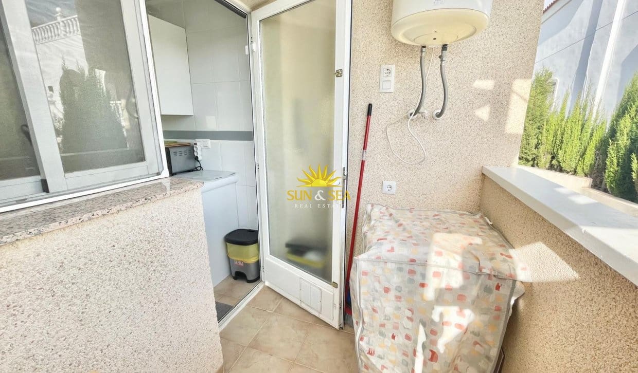 Maison de Ville de 2 chambres à louer à Pinar de Campoverde avec piscine - 1 100 € (Ref: 10029537)