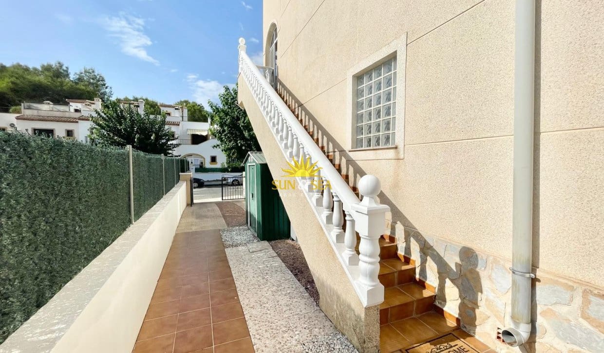 Maison de Ville de 2 chambres à louer à Pinar de Campoverde avec piscine - 1 100 € (Ref: 10029537)
