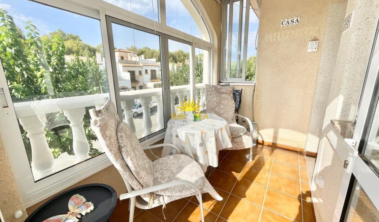 Maison de Ville de 2 chambres à louer à Pinar de Campoverde avec piscine - 1 100 € (Ref: 10029537)