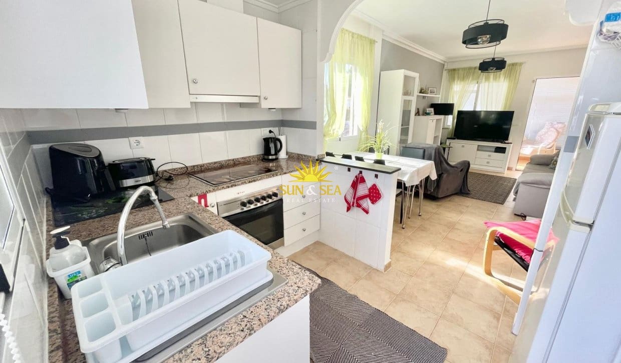 Maison de Ville de 2 chambres à louer à Pinar de Campoverde avec piscine - 1 100 € (Ref: 10029537)