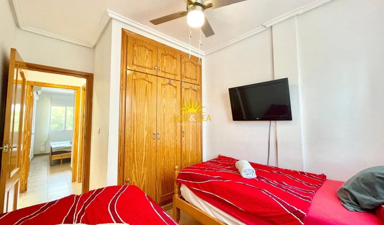 Maison de Ville de 2 chambres à louer à Pinar de Campoverde avec piscine - 1 100 € (Ref: 10029537)
