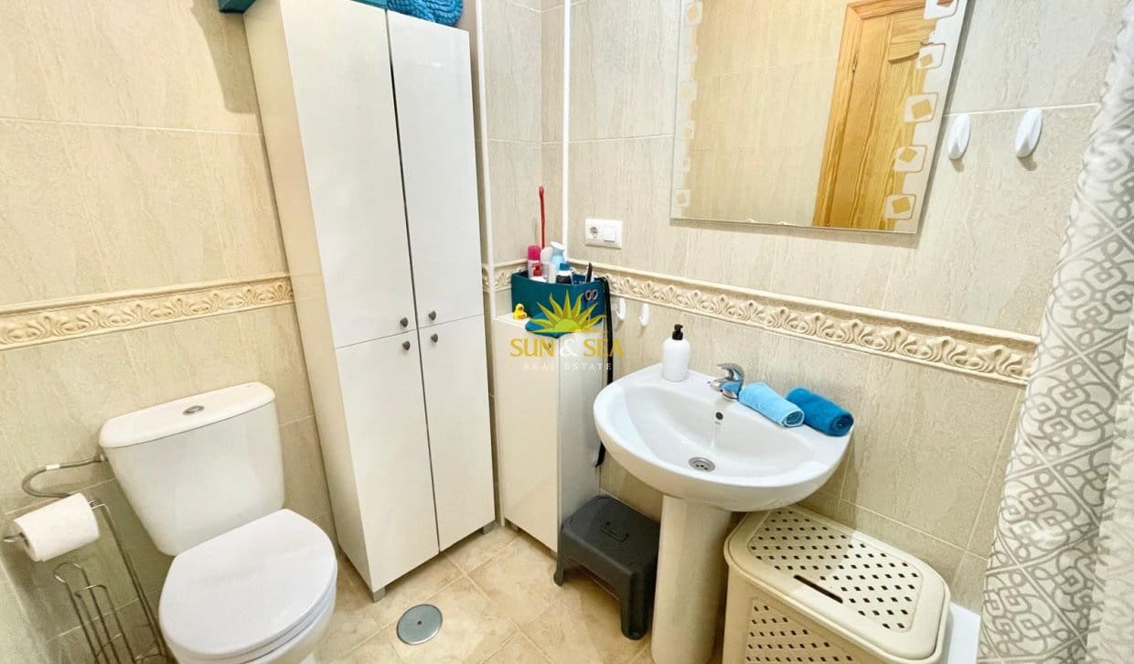 Maison de Ville de 2 chambres à louer à Pinar de Campoverde avec piscine - 1 100 € (Ref: 10029537)